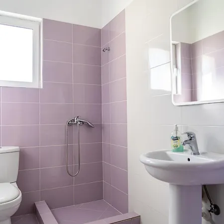 Konomi Apartmán Sarandë